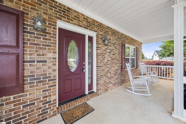 1017 Corie Crest Drive, Boiling Springs, SC 29316