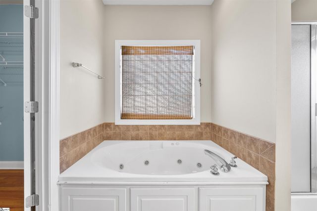 1017 Corie Crest Drive, Boiling Springs, SC 29316