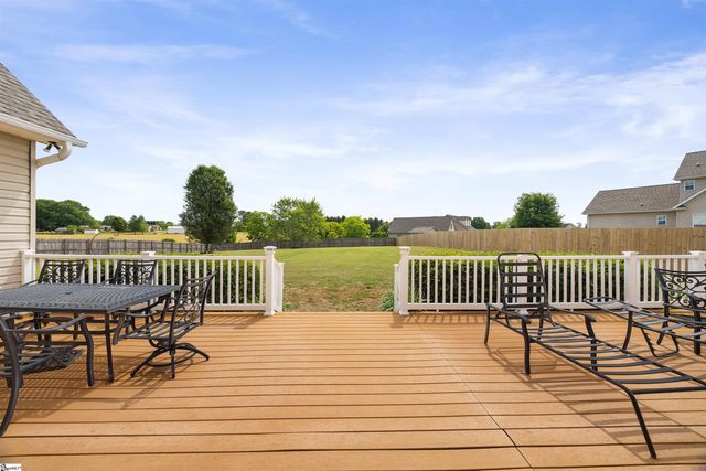 1017 Corie Crest Drive, Boiling Springs, SC 29316