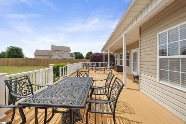 1017 Corie Crest Drive, Boiling Springs, SC 29316