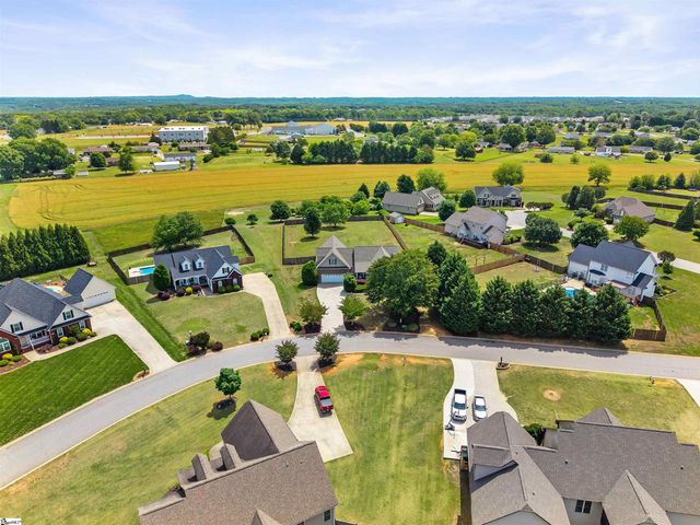 1017 Corie Crest Drive, Boiling Springs, SC 29316