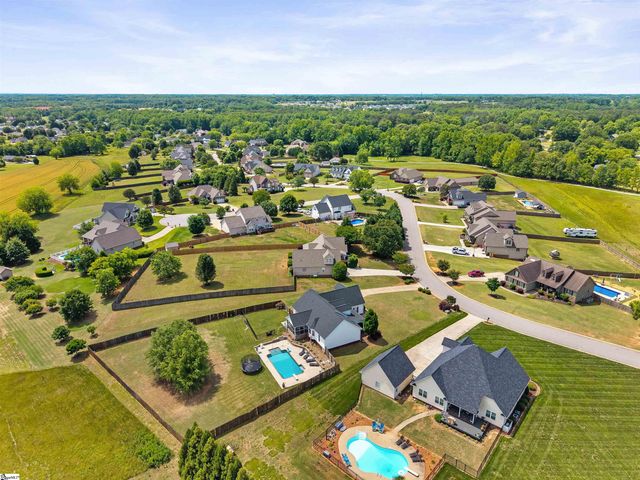 1017 Corie Crest Drive, Boiling Springs, SC 29316