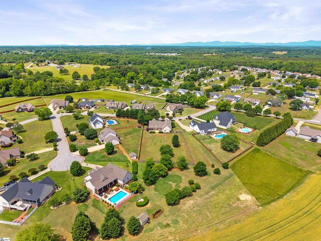 1017 Corie Crest Drive, Boiling Springs, SC 29316
