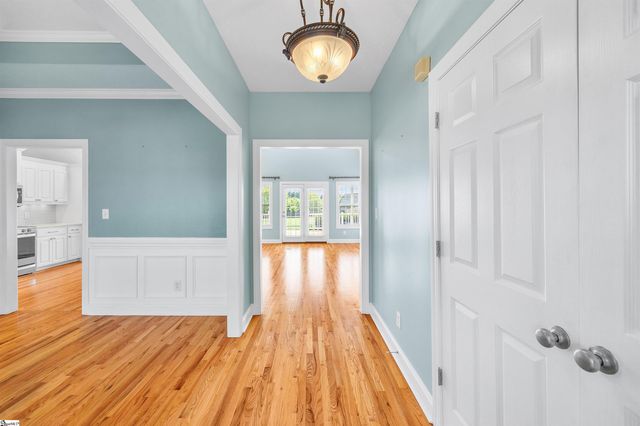 1017 Corie Crest Drive, Boiling Springs, SC 29316
