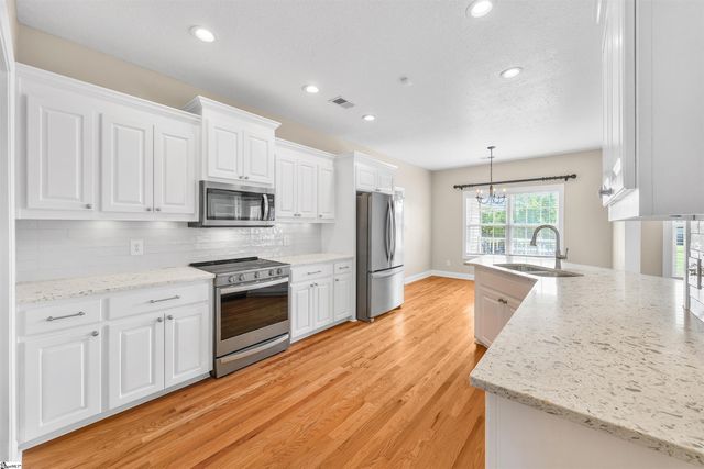 1017 Corie Crest Drive, Boiling Springs, SC 29316