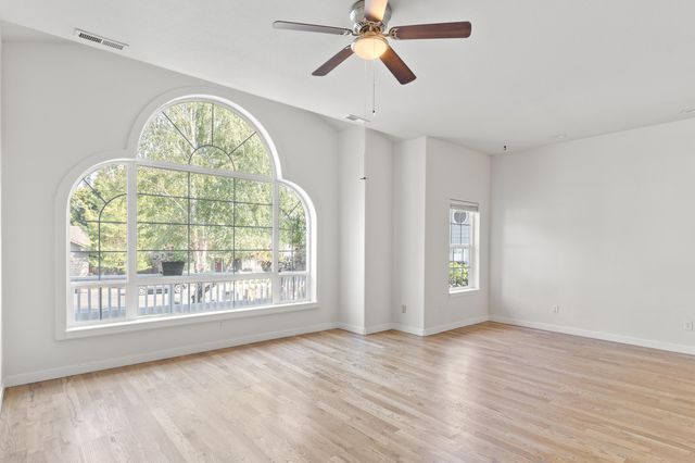 2034 NW Sarum Circle, Grants Pass, OR 97526