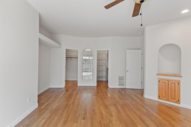 2034 NW Sarum Circle, Grants Pass, OR 97526