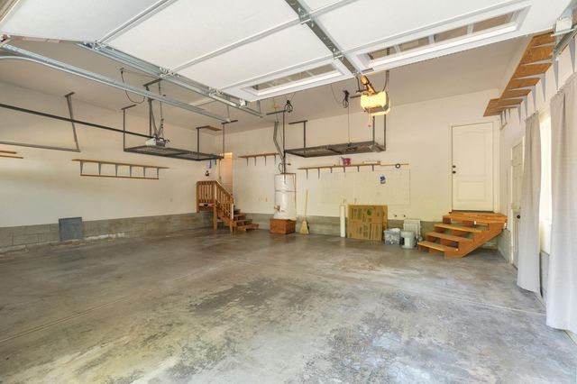 2034 NW Sarum Circle, Grants Pass, OR 97526