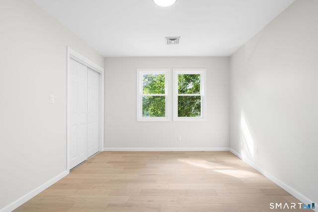 93 North Prospect St Extension, Ansonia, CT 06401