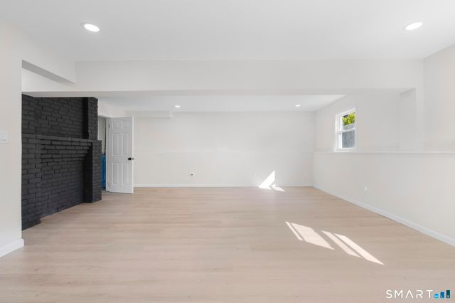 93 North Prospect St Extension, Ansonia, CT 06401