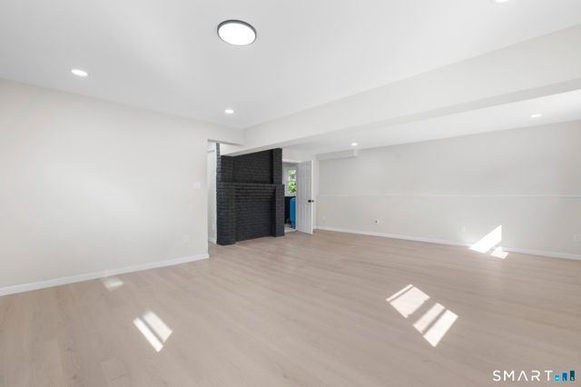 93 North Prospect St Extension, Ansonia, CT 06401
