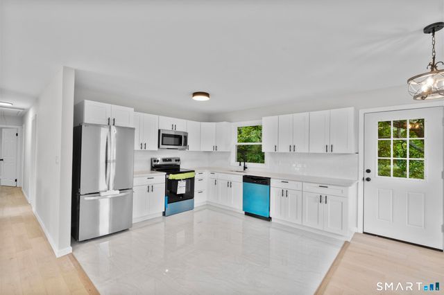 93 North Prospect St Extension, Ansonia, CT 06401