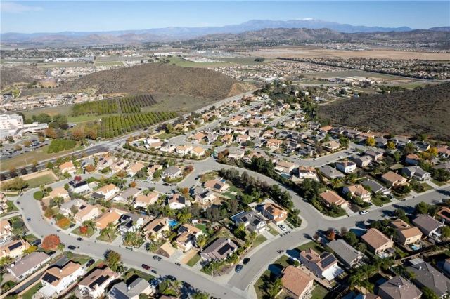 27864 Maywood Bend, Menifee, CA 92585