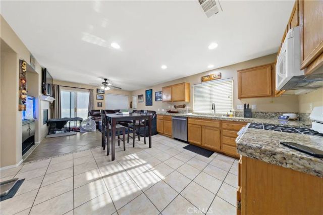 27864 Maywood Bend, Menifee, CA 92585