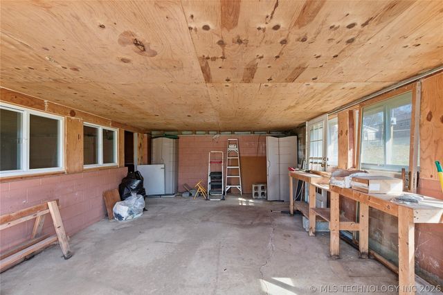 32262 E 720 Road, Wagoner, OK 74467