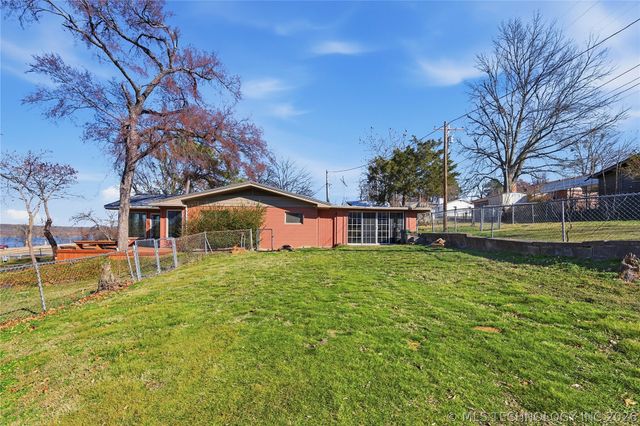 32262 E 720 Road, Wagoner, OK 74467