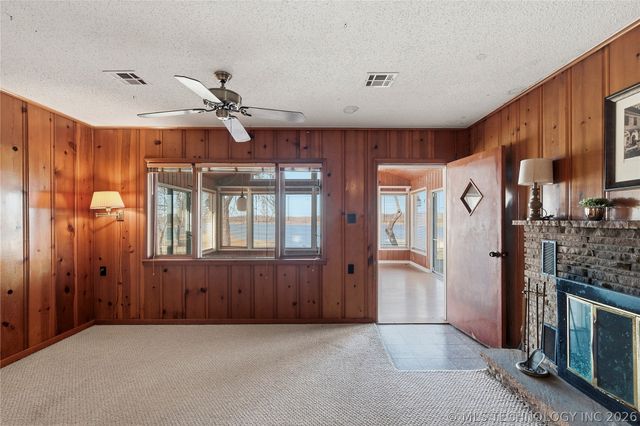 32262 E 720 Road, Wagoner, OK 74467