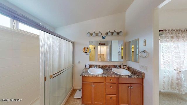 7996 Nautilus Drive, Tucson, AZ 85756
