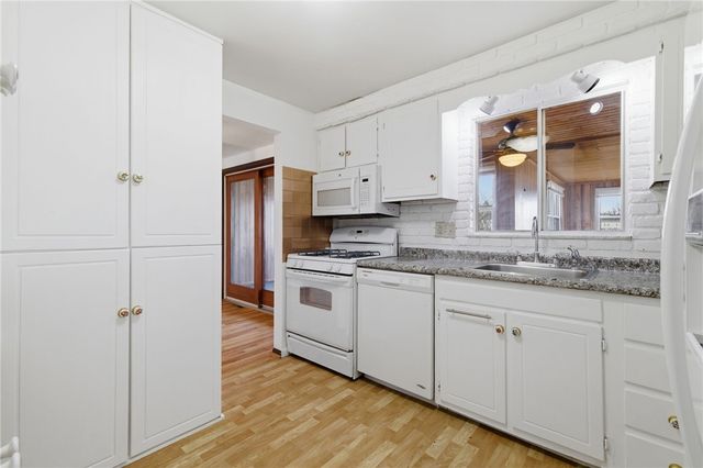 5167 Janie Dr, Baldwin Boro, PA 15227