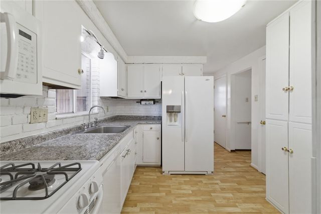 5167 Janie Dr, Baldwin Boro, PA 15227