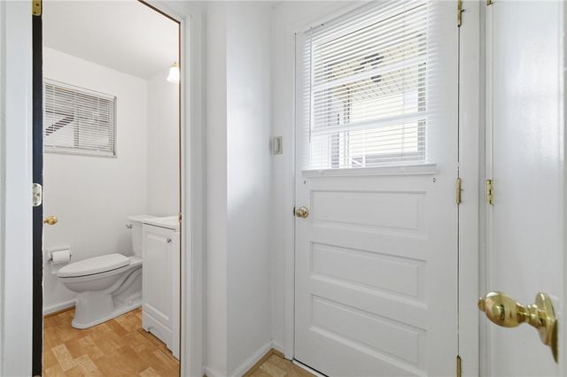 5167 Janie Dr, Baldwin Boro, PA 15227