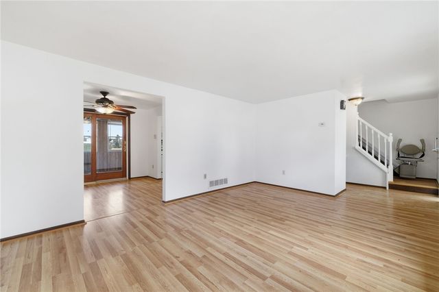 5167 Janie Dr, Baldwin Boro, PA 15227