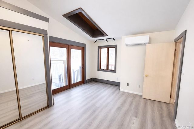 8 Rocky Road, Monroe, NY 10950