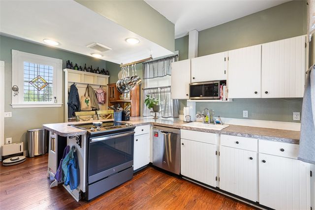 10 Burton Avenue, East Providence, RI 02915