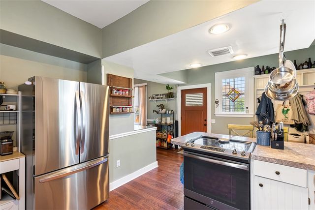10 Burton Avenue, East Providence, RI 02915