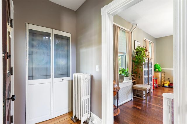 10 Burton Avenue, East Providence, RI 02915