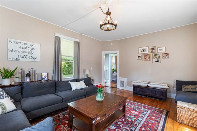 10 Burton Avenue, East Providence, RI 02915