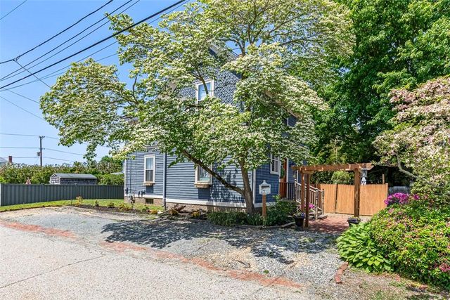 10 Burton Avenue, East Providence, RI 02915