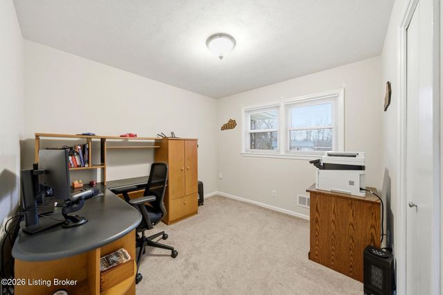11815 Mahogany Dr, Louisville, KY 40272