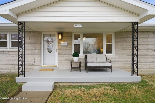 11815 Mahogany Dr, Louisville, KY 40272
