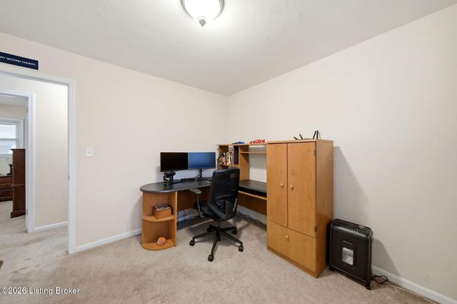 11815 Mahogany Dr, Louisville, KY 40272