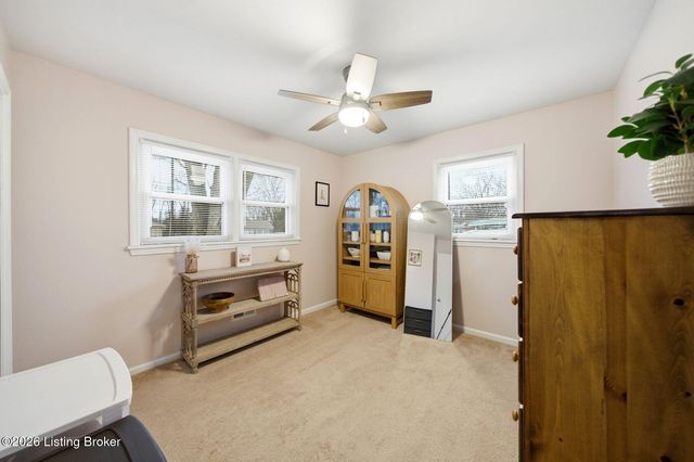 11815 Mahogany Dr, Louisville, KY 40272