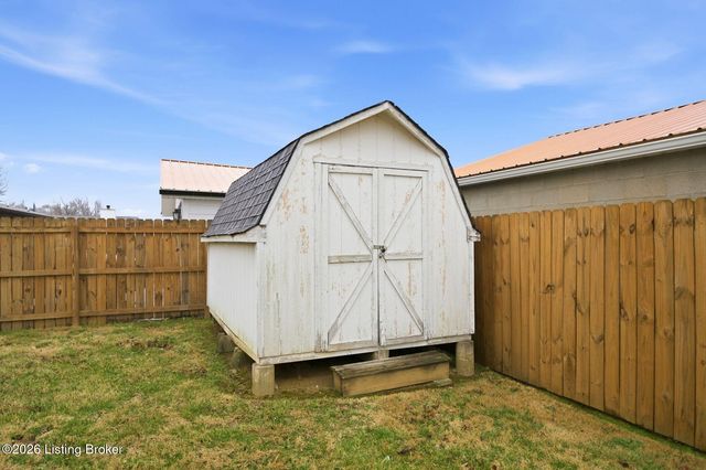 11815 Mahogany Dr, Louisville, KY 40272