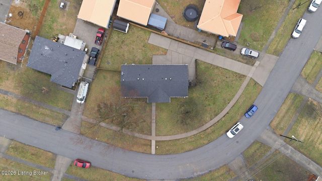 11815 Mahogany Dr, Louisville, KY 40272