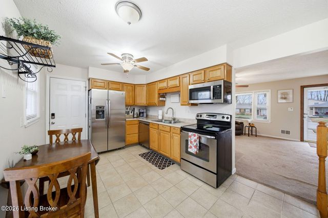 11815 Mahogany Dr, Louisville, KY 40272