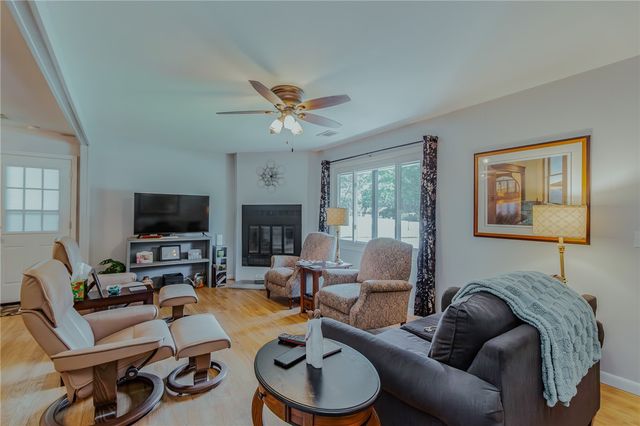 12 Worcester Drive, Bella Vista, AR 72714
