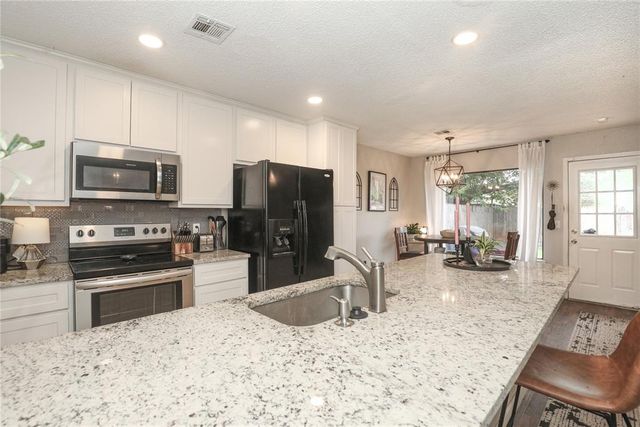 12301 SW 15th Terrace, Yukon, OK 73099