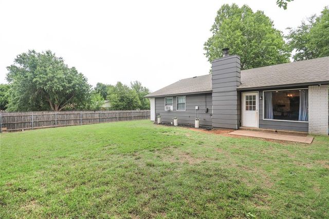 12301 SW 15th Terrace, Yukon, OK 73099