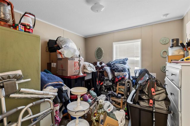 77 Twin Creek Drive, Huntsville, TX 77320