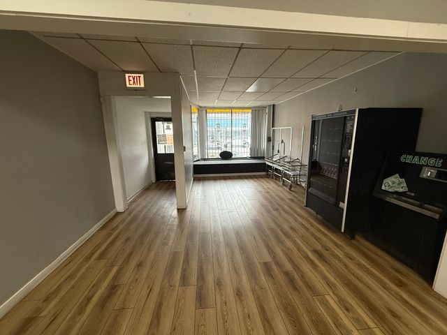 10106 S Ewing Avenue, Chicago, IL 60617