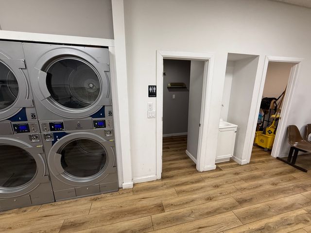 10106 S Ewing Avenue, Chicago, IL 60617