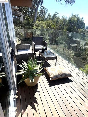 5741 Scarborough, Oakland, CA 94611