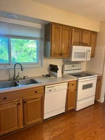 6709 Wild Ridge Lane, West Bloomfield, MI 48322