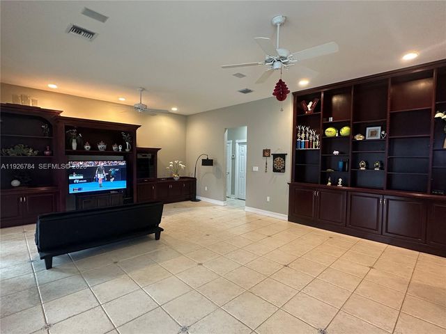 15335 SW 80th Ave, Palmetto Bay, FL 33157