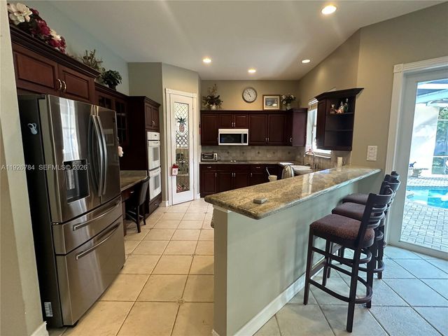 15335 SW 80th Ave, Palmetto Bay, FL 33157