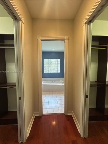 15335 SW 80th Ave, Palmetto Bay, FL 33157